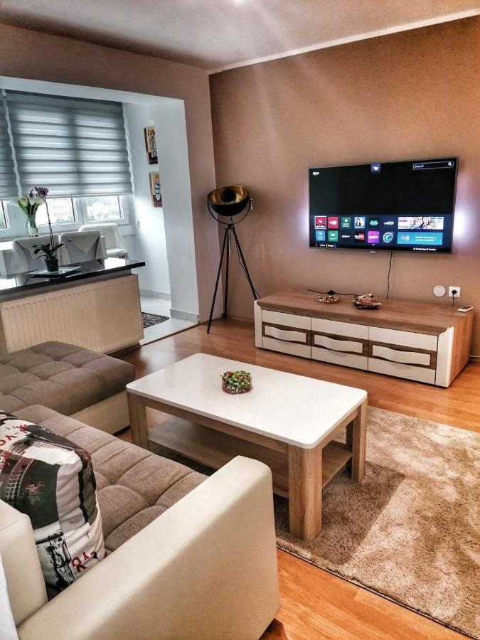 Nights & Smiles Sarajevo Apartamento Exterior foto