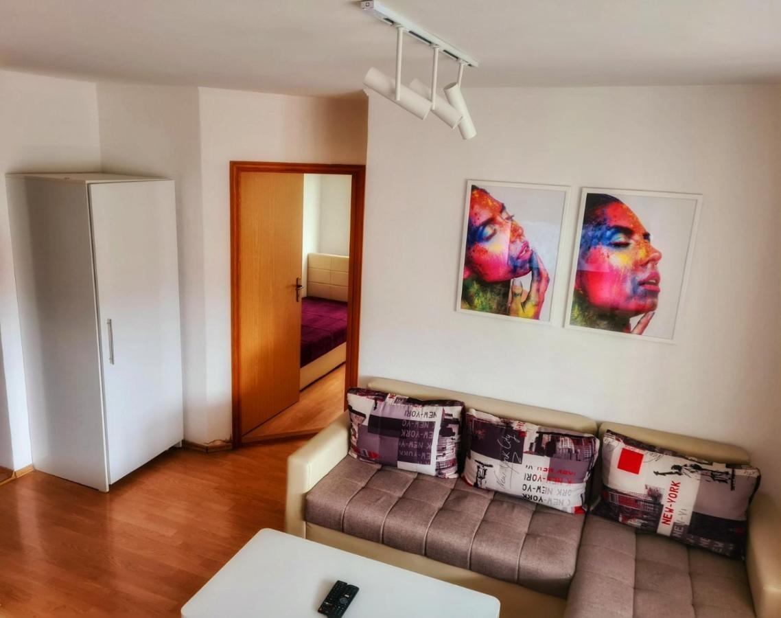 Nights & Smiles Sarajevo Apartamento Exterior foto